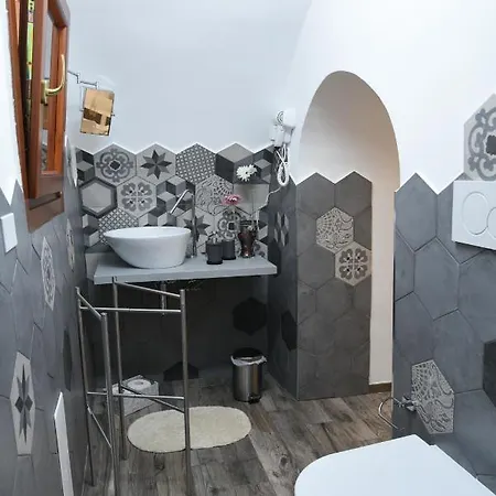 Mea House And 2019 * Bari